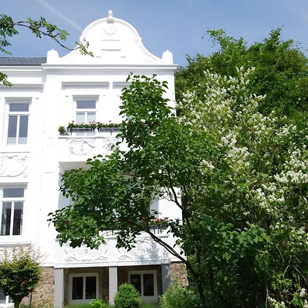 Haus Kapitaens Villa, Bugkajuete *
